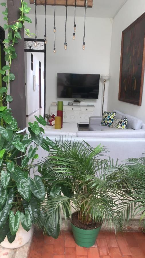 Casa Blanca San Antonio Hostal Boutique Cali Exterior photo