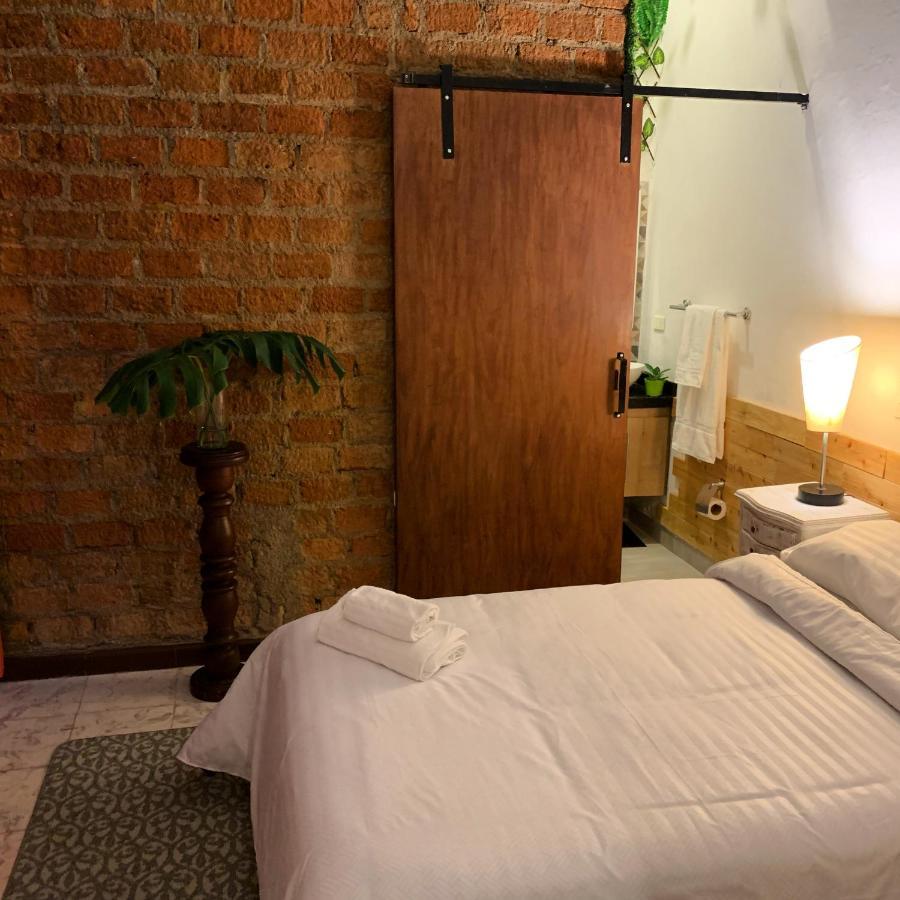 Casa Blanca San Antonio Hostal Boutique Cali Exterior photo