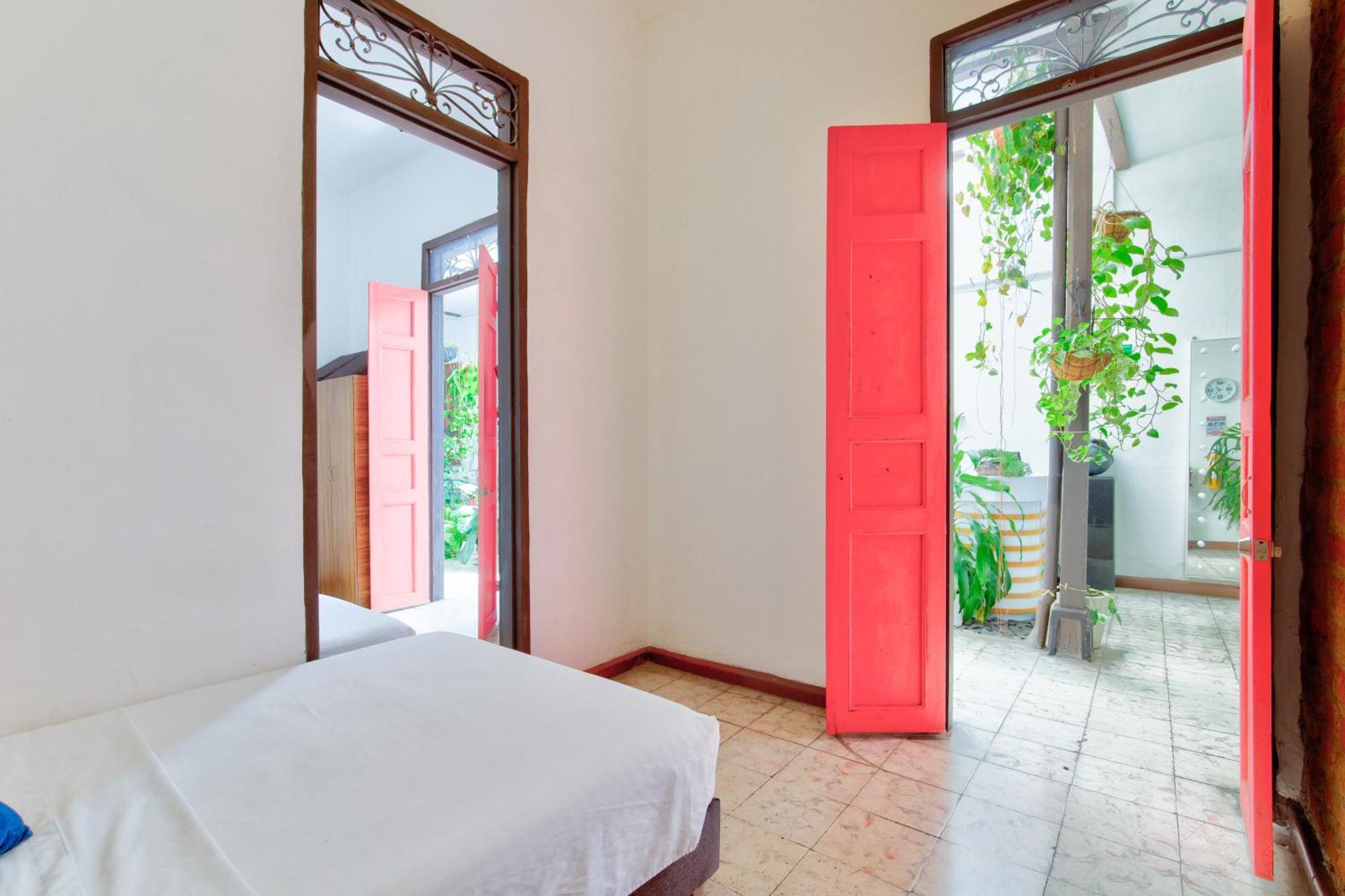 Casa Blanca San Antonio Hostal Boutique Cali Exterior photo