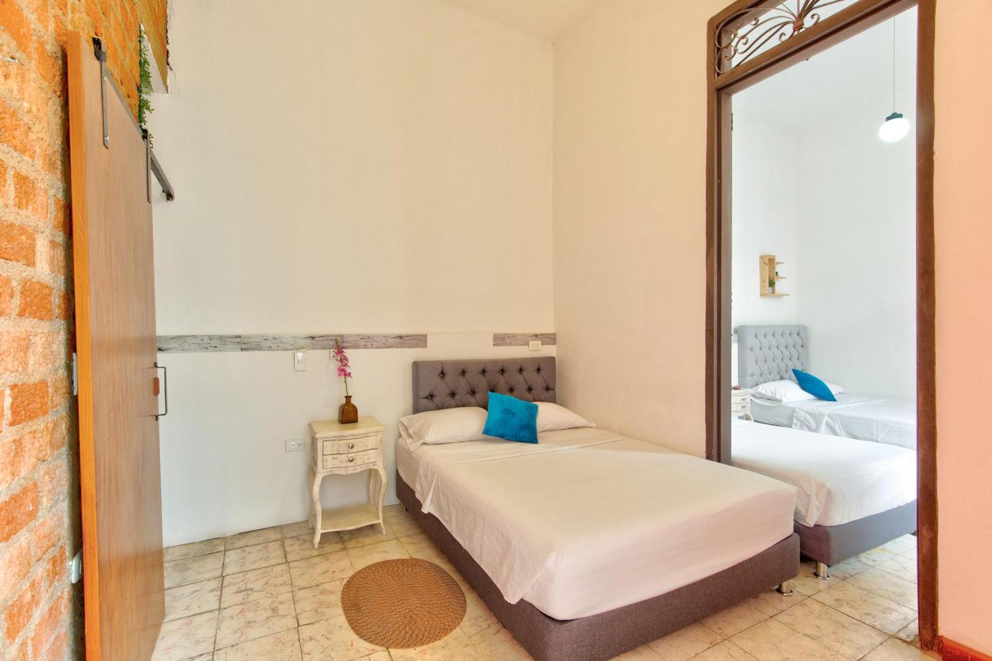Casa Blanca San Antonio Hostal Boutique Cali Exterior photo
