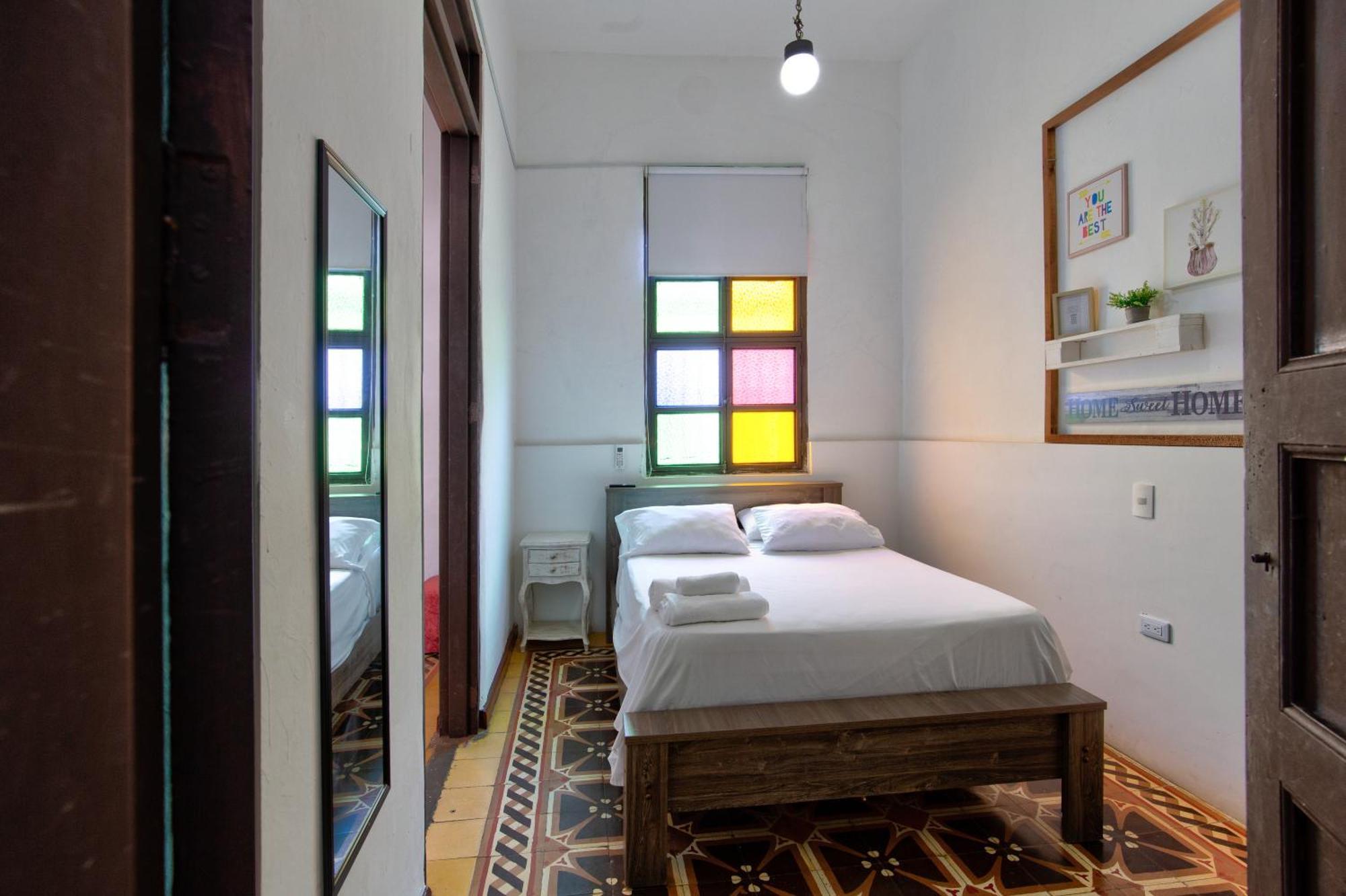 Casa Blanca San Antonio Hostal Boutique Cali Exterior photo
